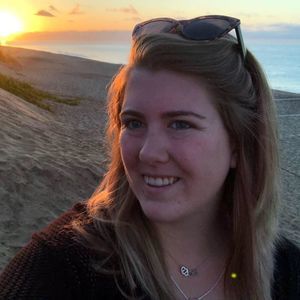 Meet your Posher, Caitlin